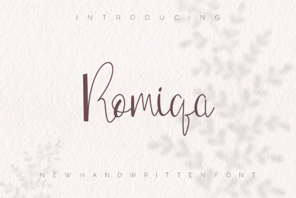 Romiqa: The Handwritten Typeface That Elevates Editorial Design
